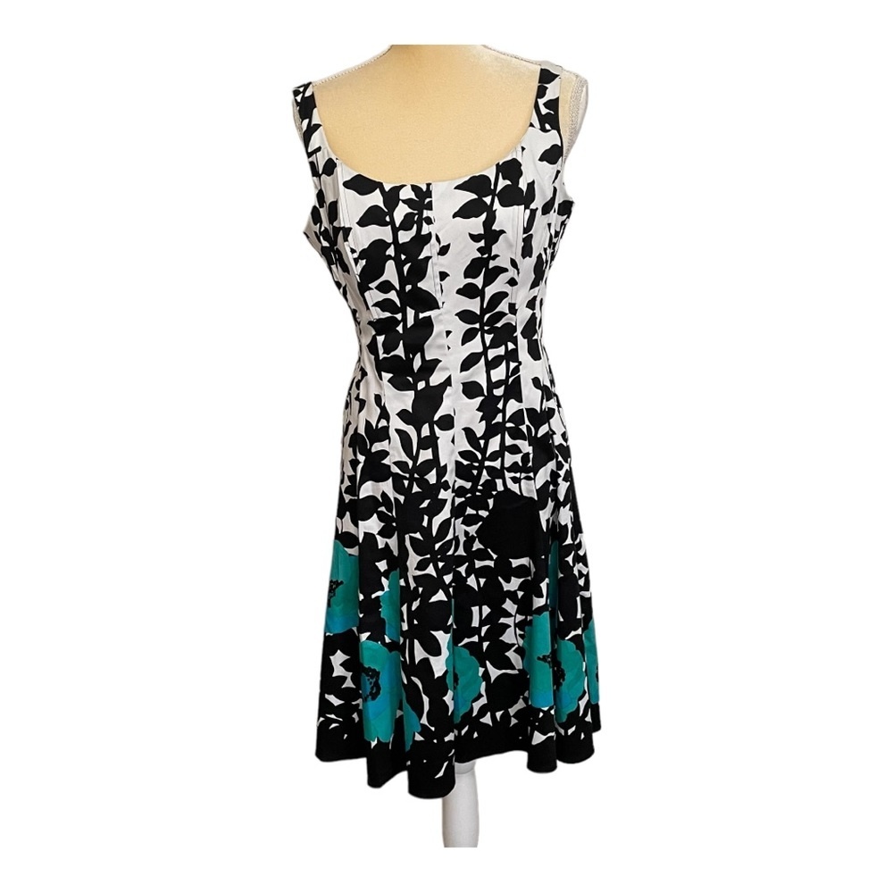 Jones New York Fit & Flare Floral Sleeveless Scoop Neck Dress Black White Sz 10 - Picture 1 of 12